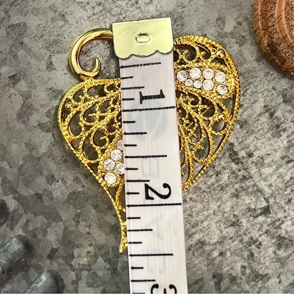 Vintage Gold Rhinestone Filagree Pin Brooch - Picture 8 of 14